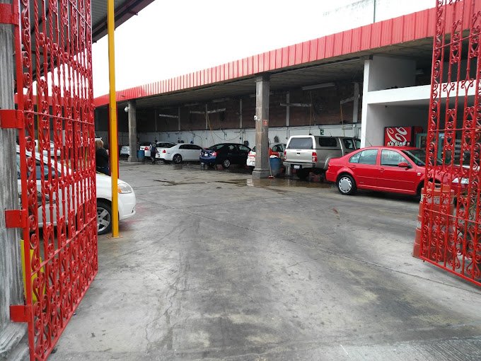 Car Express Automotriz autalavado en Querétaro 24 horas