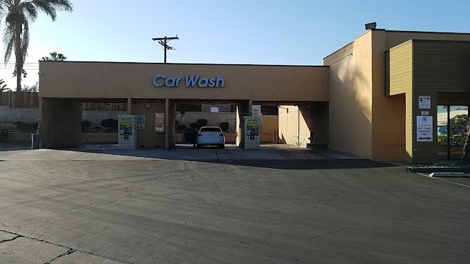 Self Serve Carwash- Lucky Coin Car Wash auto lavado san diego