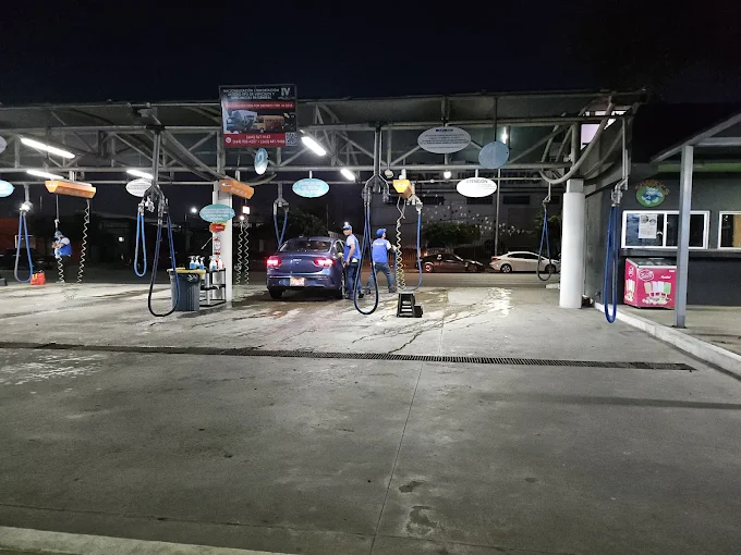 Sharkys Car Wash & Detail Sucursal Centro