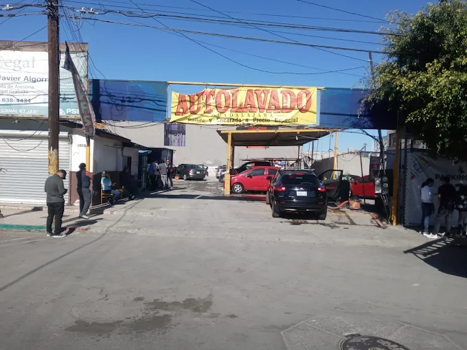 lavado de auto 24 horas cerca de mi en Tijuana