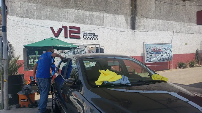 V12 Autolavado y Detallado en tepic lavado de autos tepic